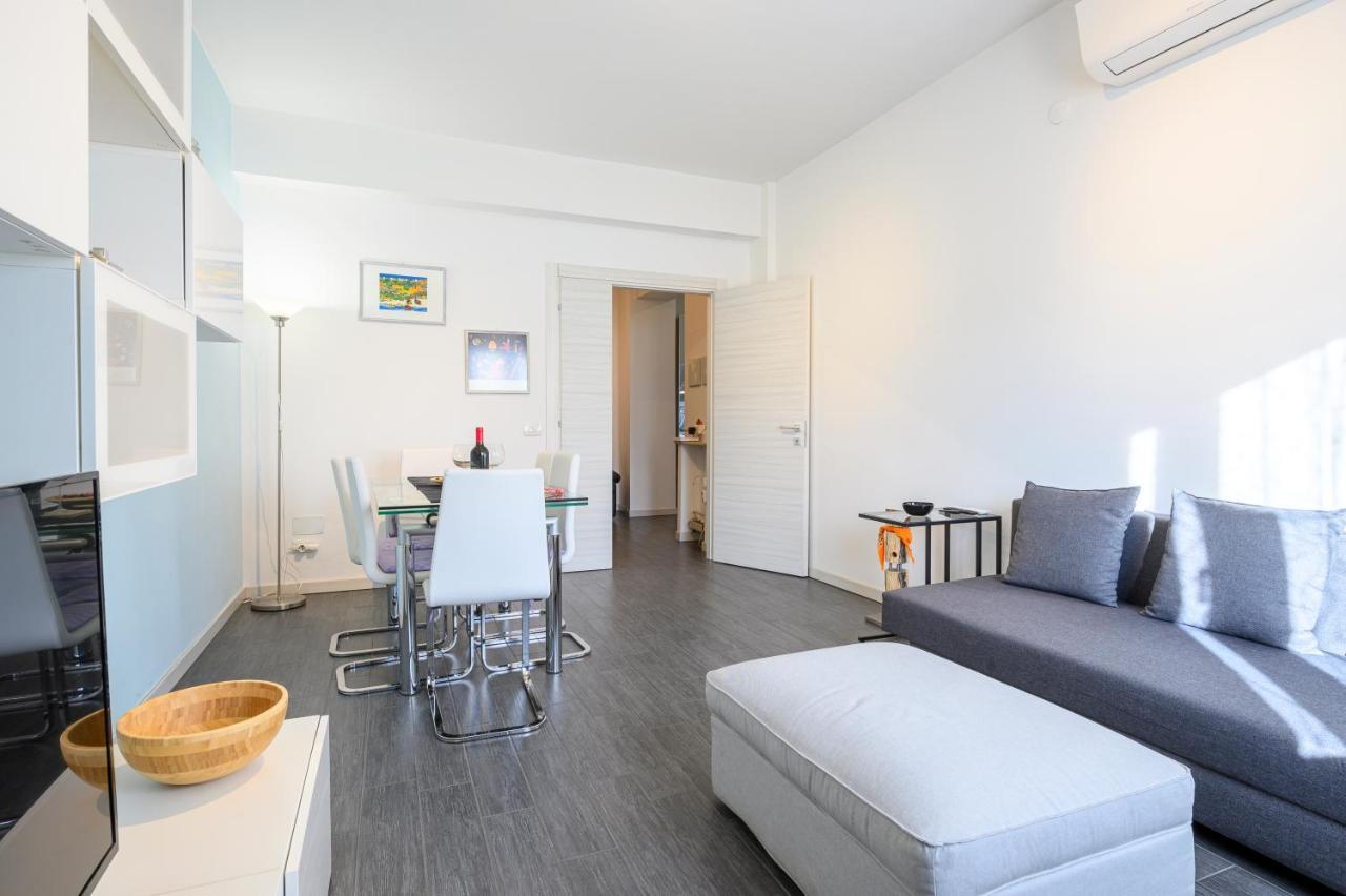 Parma Station & City Center Apartment ภายนอก รูปภาพ