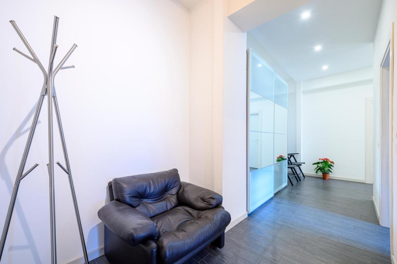 Parma Station & City Center Apartment ภายนอก รูปภาพ